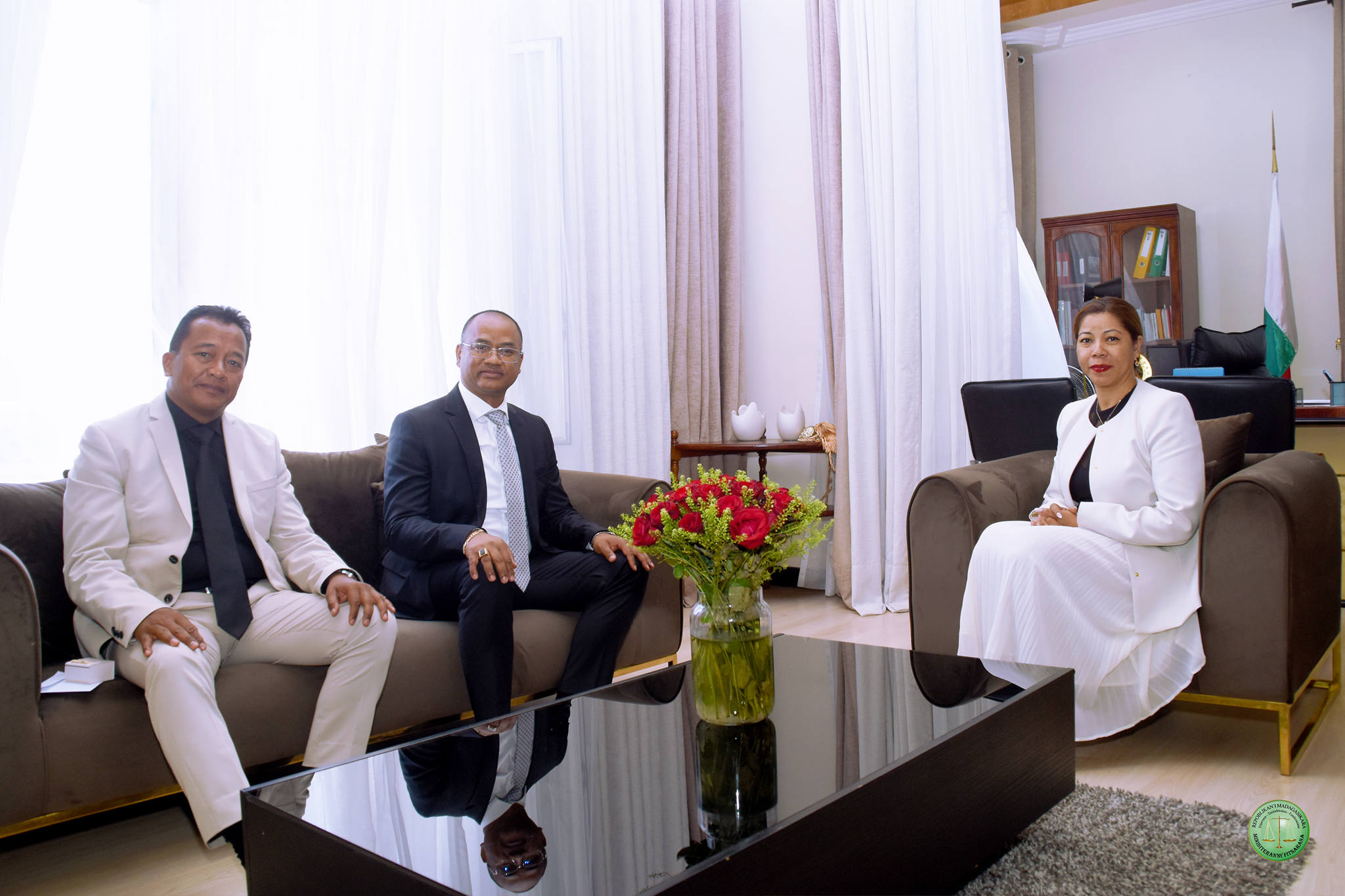 FITSIDIHANA ARA-POMBA FANAJANA NATAON'NY HOLAFITRY NY MPISOLOVAVA TAO AMIN'NY MINISTERAN'NY FITSARANA.