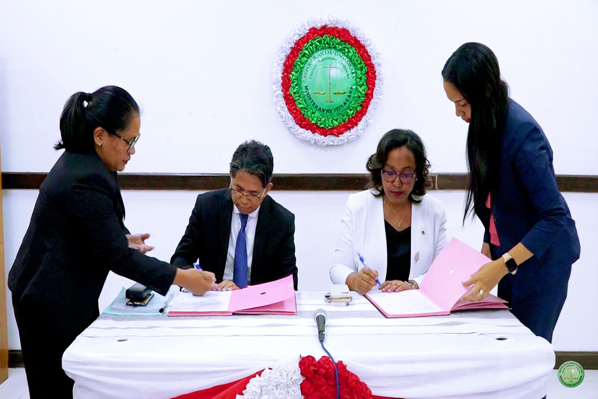 FIFAMINDRAM-PAHEFANA ATO ANATIN'NY MINISTERAN'NY FITSARANA EO AMIN'NY SEKRETERA JENERALY TEO ALOHA SY NY VAOVAO.