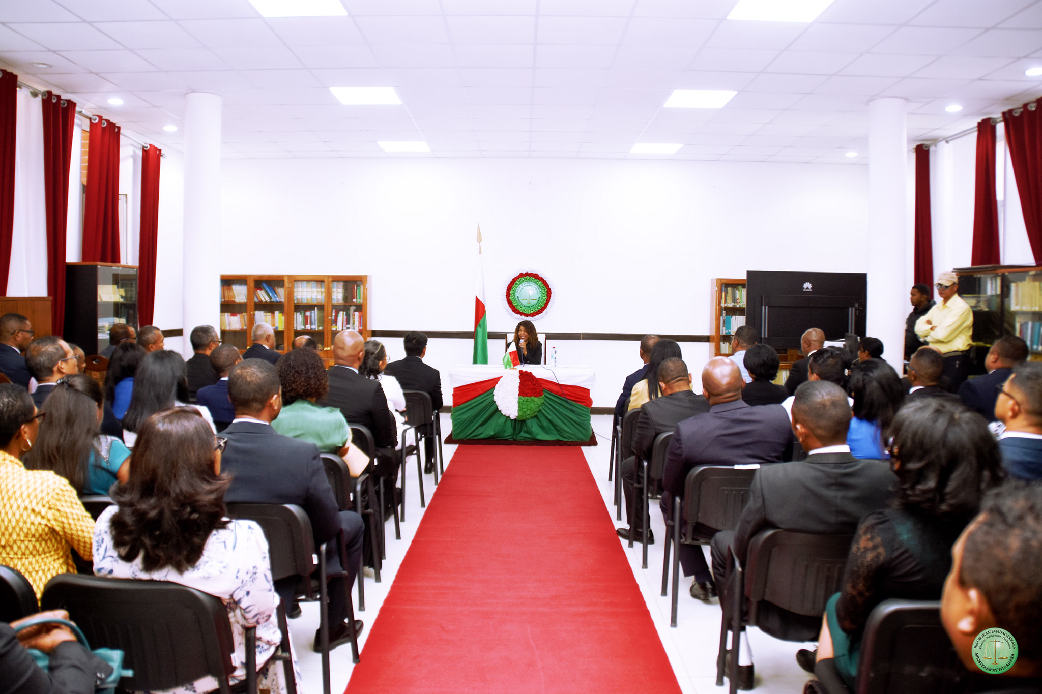 FITSIDIHANA ARA-POMBA FANAJANA NATAON'IREO LEHIBEN'NY FITSRANA AO ANATIN'NY FIADIDIAN'NY FITSARANA AMBONY TOAMASINA, ANTSIRANANA, FIANARANTSOA, TOLIARA ARY MAHAJANGA.